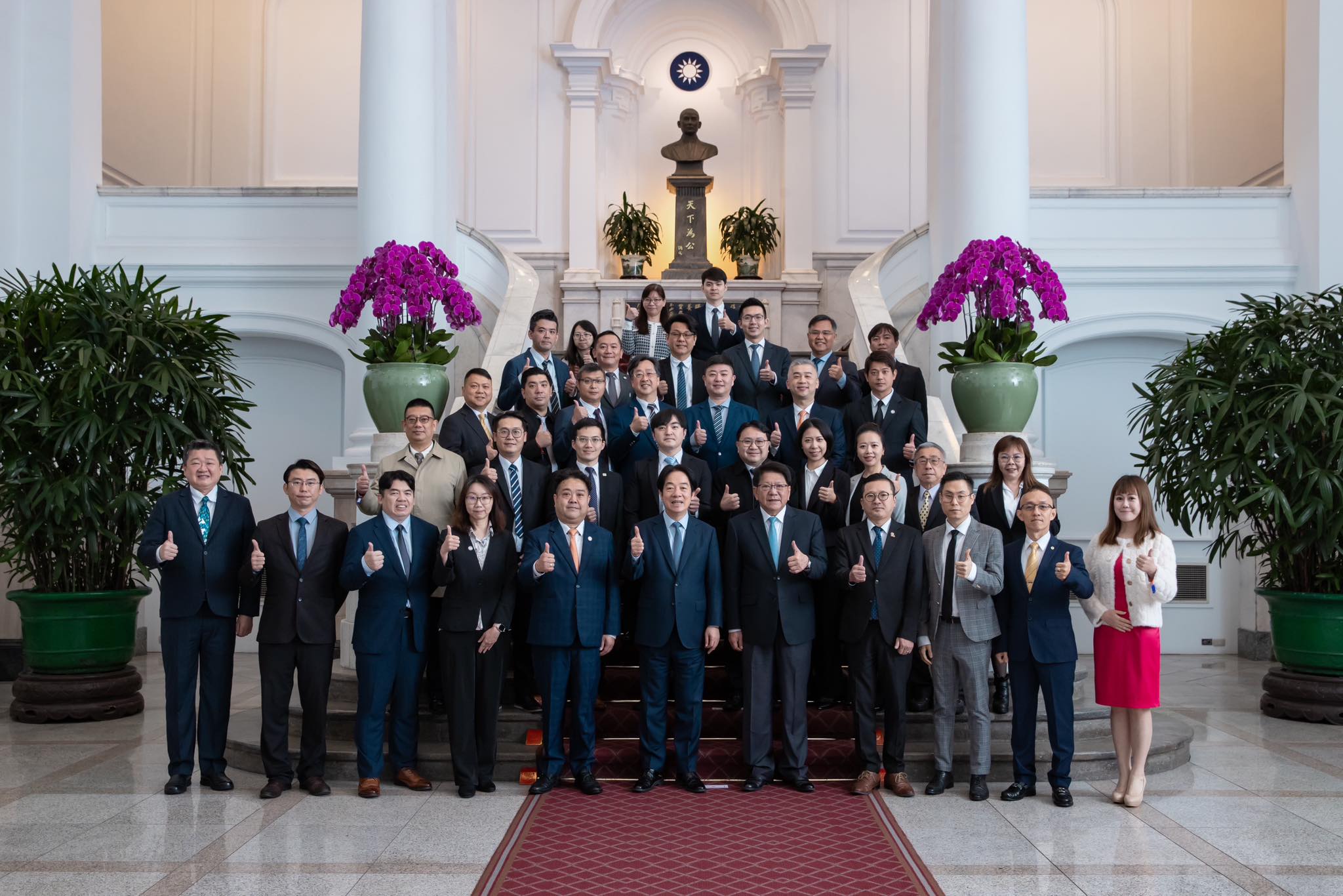 請見總統並參訪總統府_1