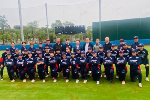 燃起戰力、全力應援｜親赴國訓中心慰勞中華女壘